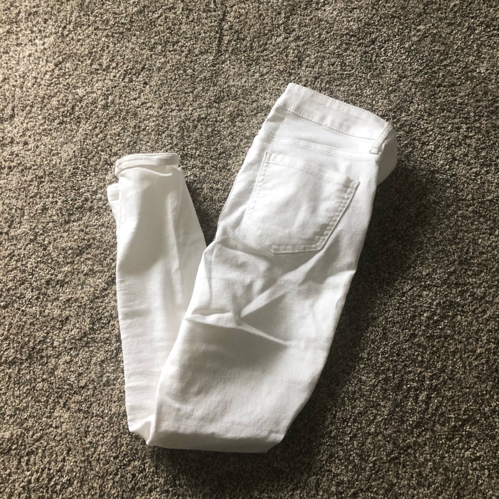 Old Navy White skinny jeans